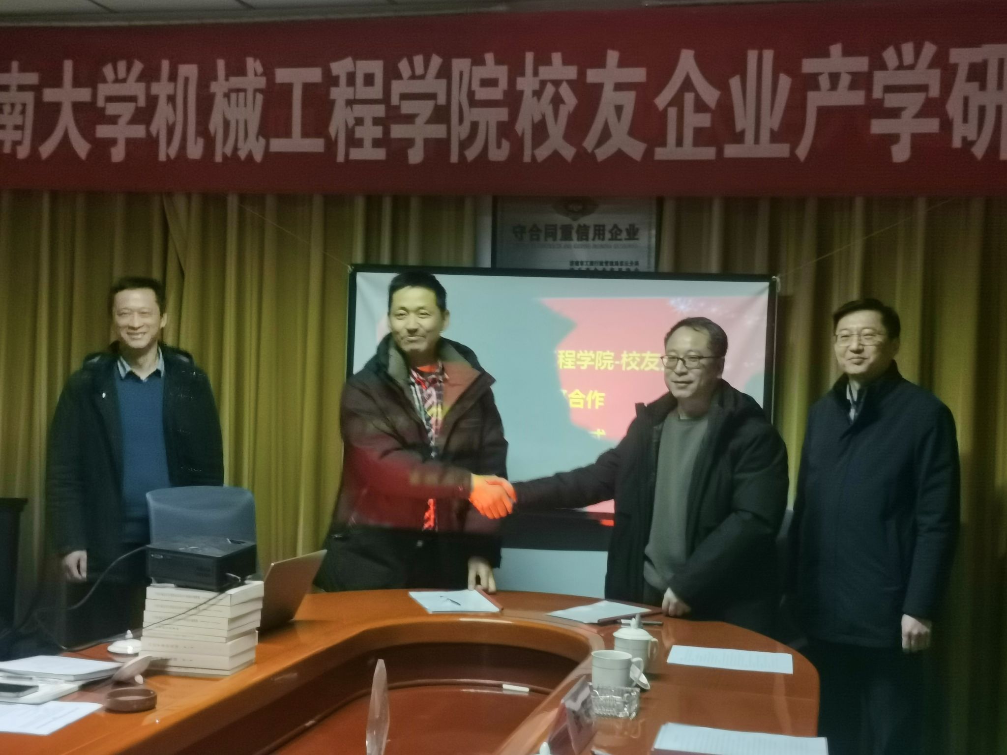 cee01410d3d320d8f0dea4120a0647c.jpg