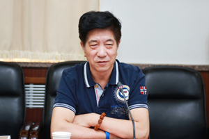 《新华文摘》原总编辑张耀铭