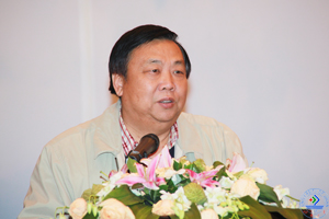 全国政协委员、中央财经大学博士生导师贺强
