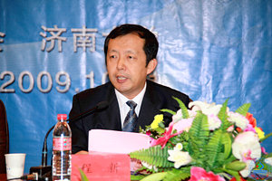 开幕式上，济南大学校长程新致欢迎辞
