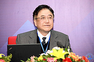 中国科学院钱逸泰院士