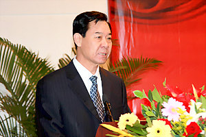 山东省社科界联合会党组书记、副主席杨瑛
