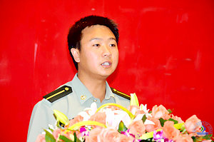 “中国十大杰出青年”、“新一代模范士兵”,沈阳军区某高炮团修理连士官向南林